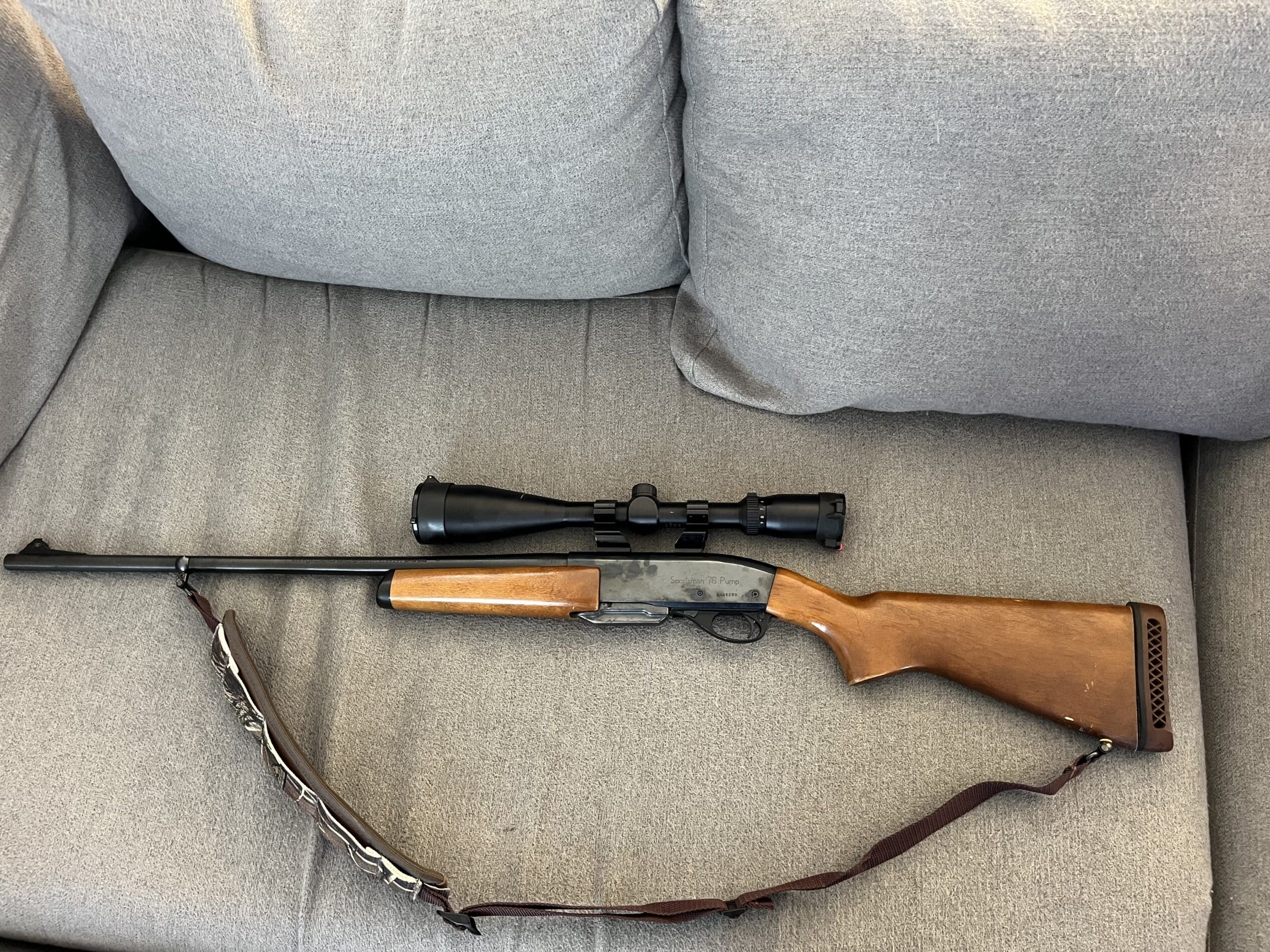 Remington 7600 30-06 - Remington7600 30-06 avec téléscope - 550 $ à vendre sur le site d'annonces classées Clicannonces.ca