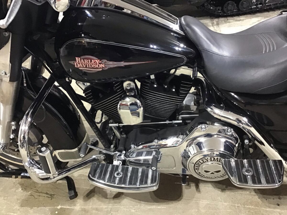 MOTO 2008 HARLEY DAVIDSON 14451 KM CERTIFIÉ