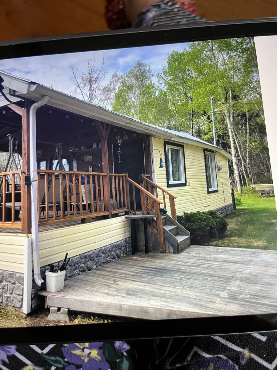 Adorable chalet sur le bord du majestueux LAC ST-JEAN