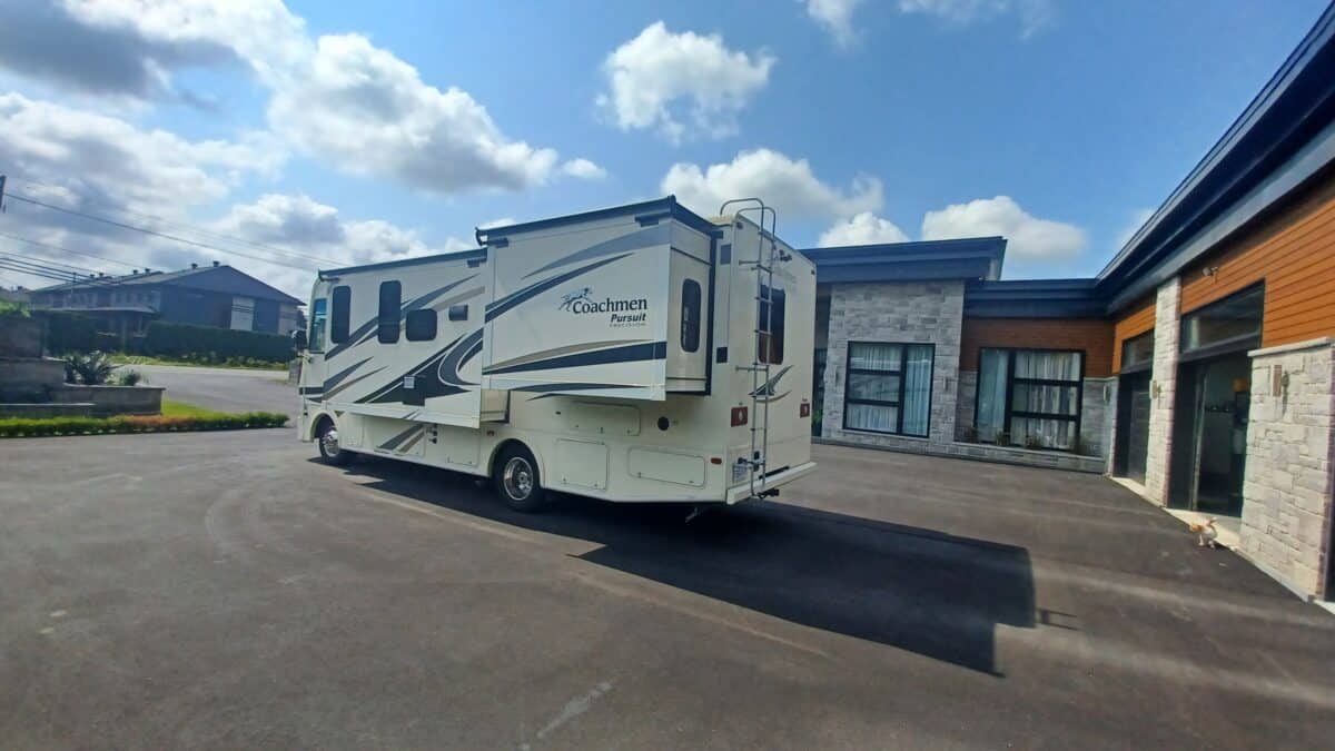 Vr 2018 coachmen pursuit 27xps