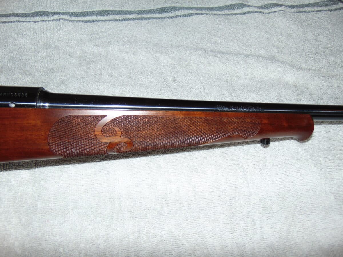 Pour la relève Winchester Model 70 Featherweight cal. 243