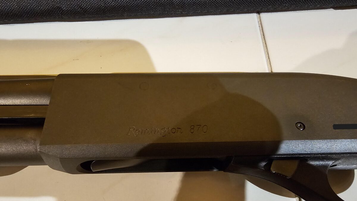 Remington 870, cal. 20ga, chambré (2″3/4 et 3″), à pompe