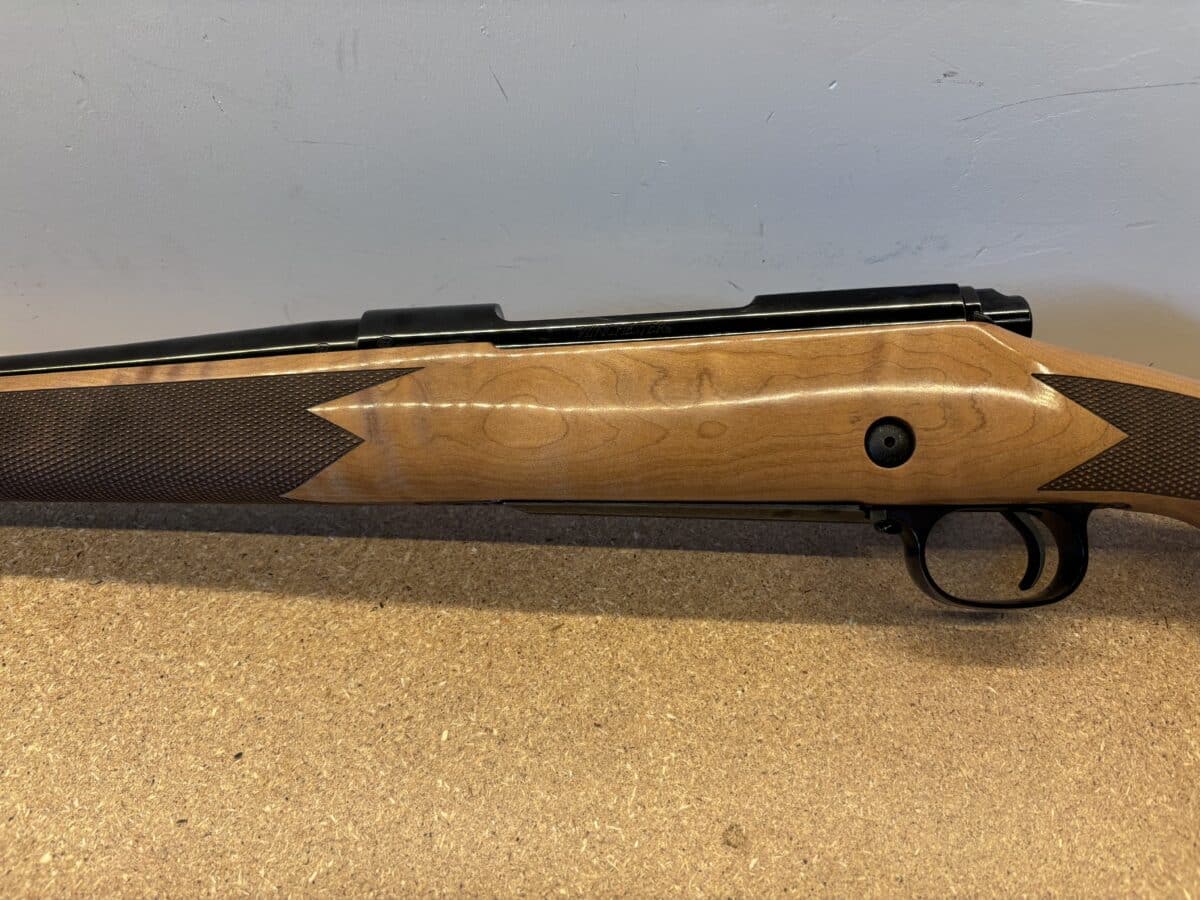 Winchester mod 70 Super grade Maple en 30-06 – ouvert a un échange