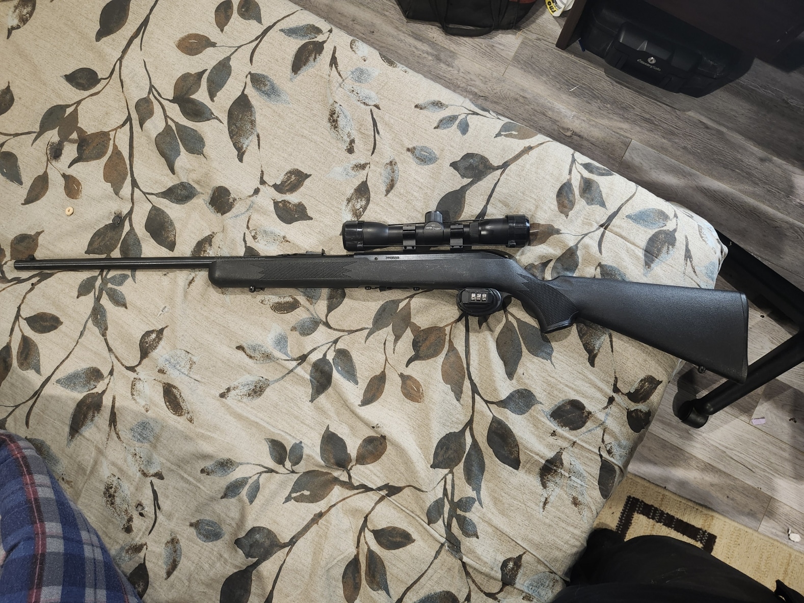 carabine savage 64F calibre .22LR avec scope