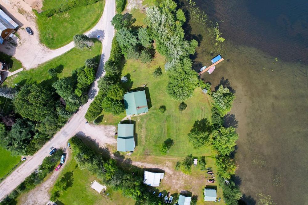 Chalet à vendre au 189 Ch. du Petit-Cayamant, Lac Cayamant